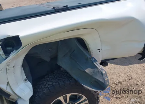 2017 Toyota Tacoma Trd Sport from USA, damaged, VIN 3TMCZ5AN8HM092879